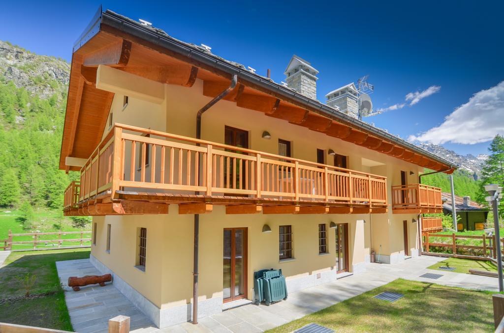 Appartamenti Residenza Anderbatt Gressoney-la-Trinité Oda fotoğraf