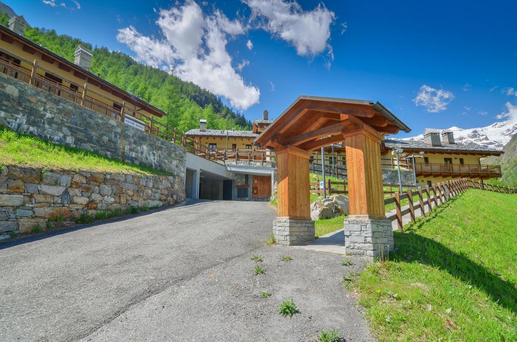Appartamenti Residenza Anderbatt Gressoney-la-Trinité Oda fotoğraf