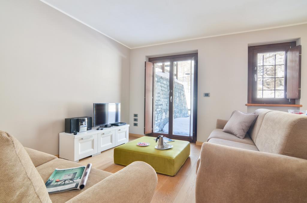 Appartamenti Residenza Anderbatt Gressoney-la-Trinité Oda fotoğraf